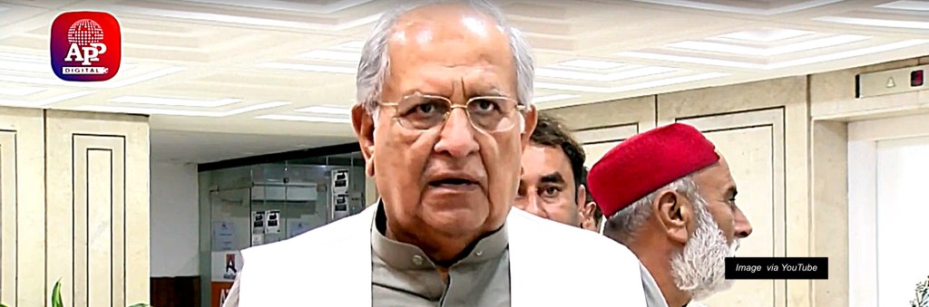 Pakistan lawmakers vote to impose life imprisoment on those who insult Mohammed’s wives and&nbsp;companions